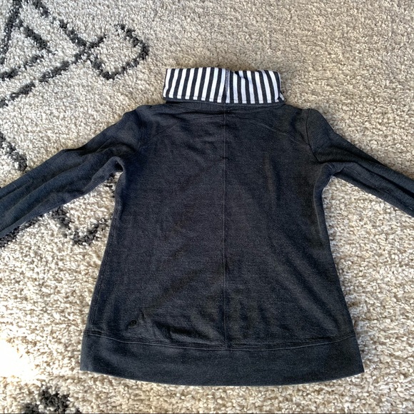 Lululemon Reversible Pullover - Picture 2 of 6